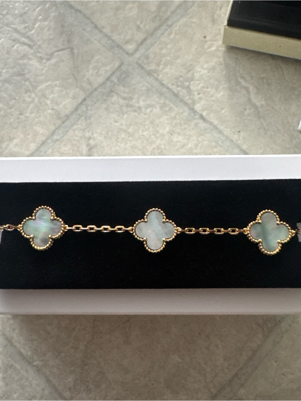 Gold Chain Bracelet with Mother-of-Pearl Clover Accents